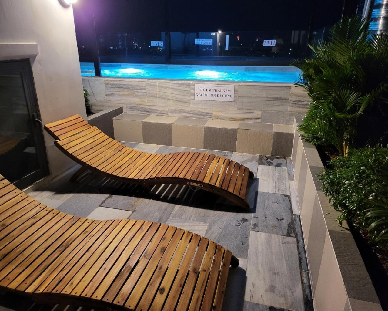 Ruby Hotel Виньлонг Экстерьер фото