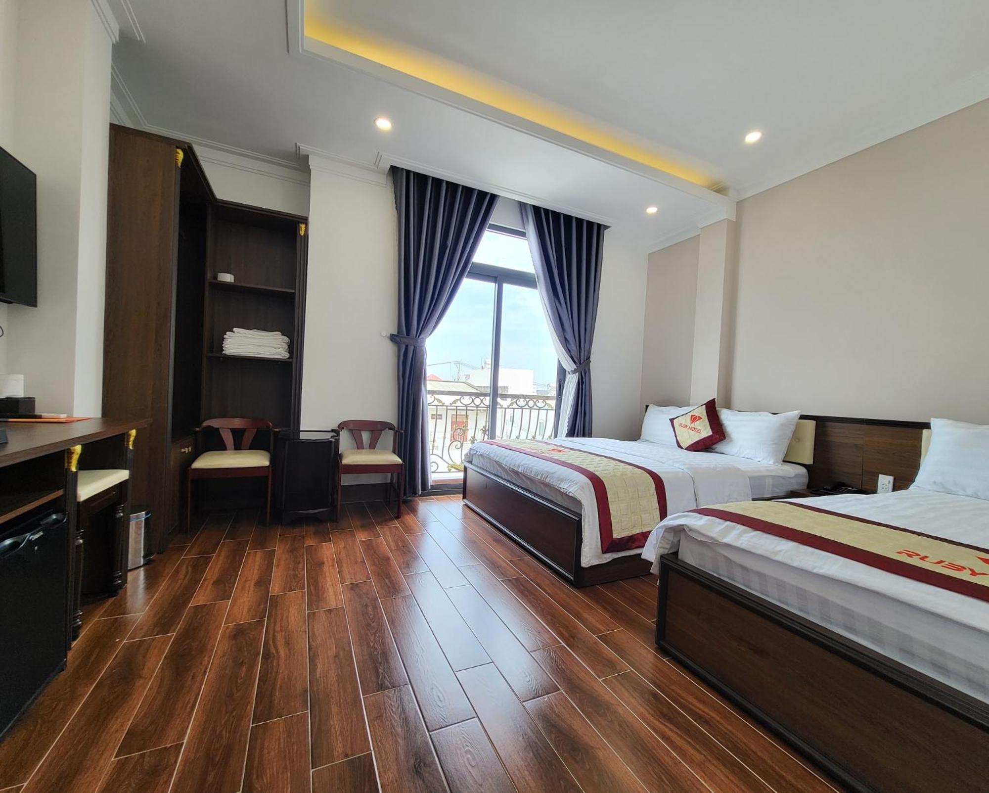 Ruby Hotel Виньлонг Экстерьер фото