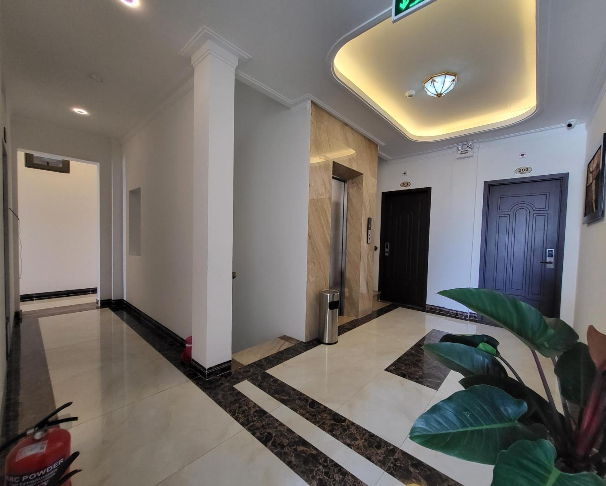 Ruby Hotel Виньлонг Экстерьер фото