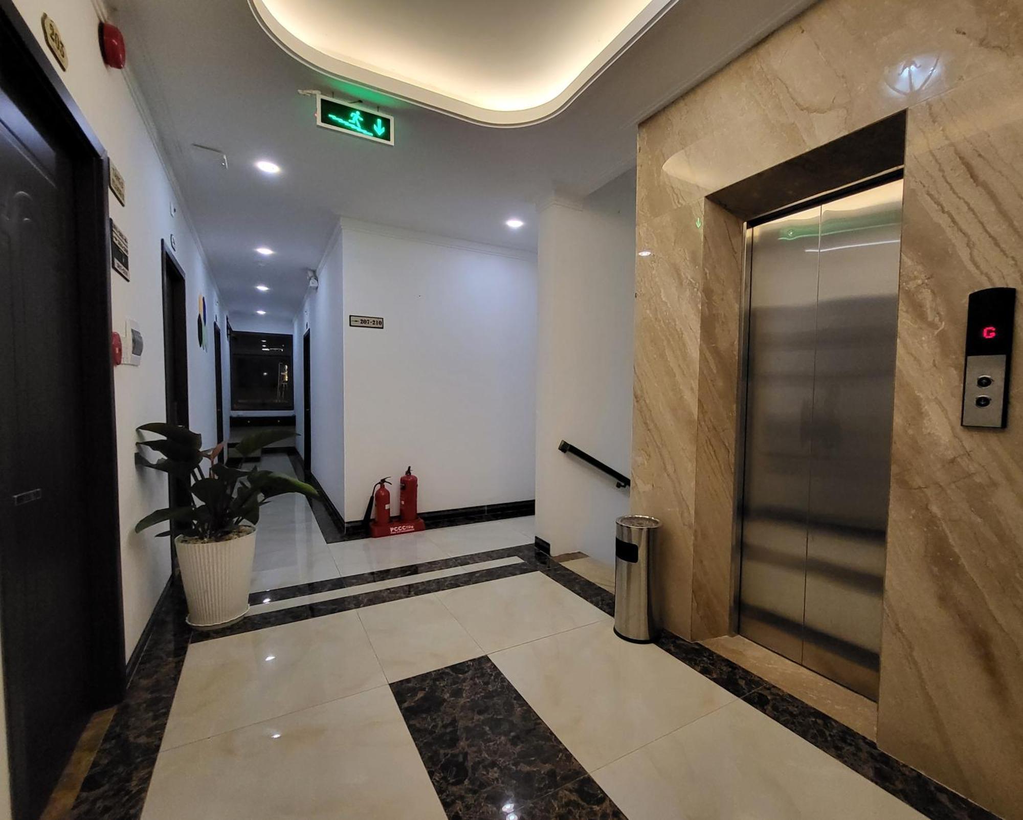 Ruby Hotel Виньлонг Экстерьер фото