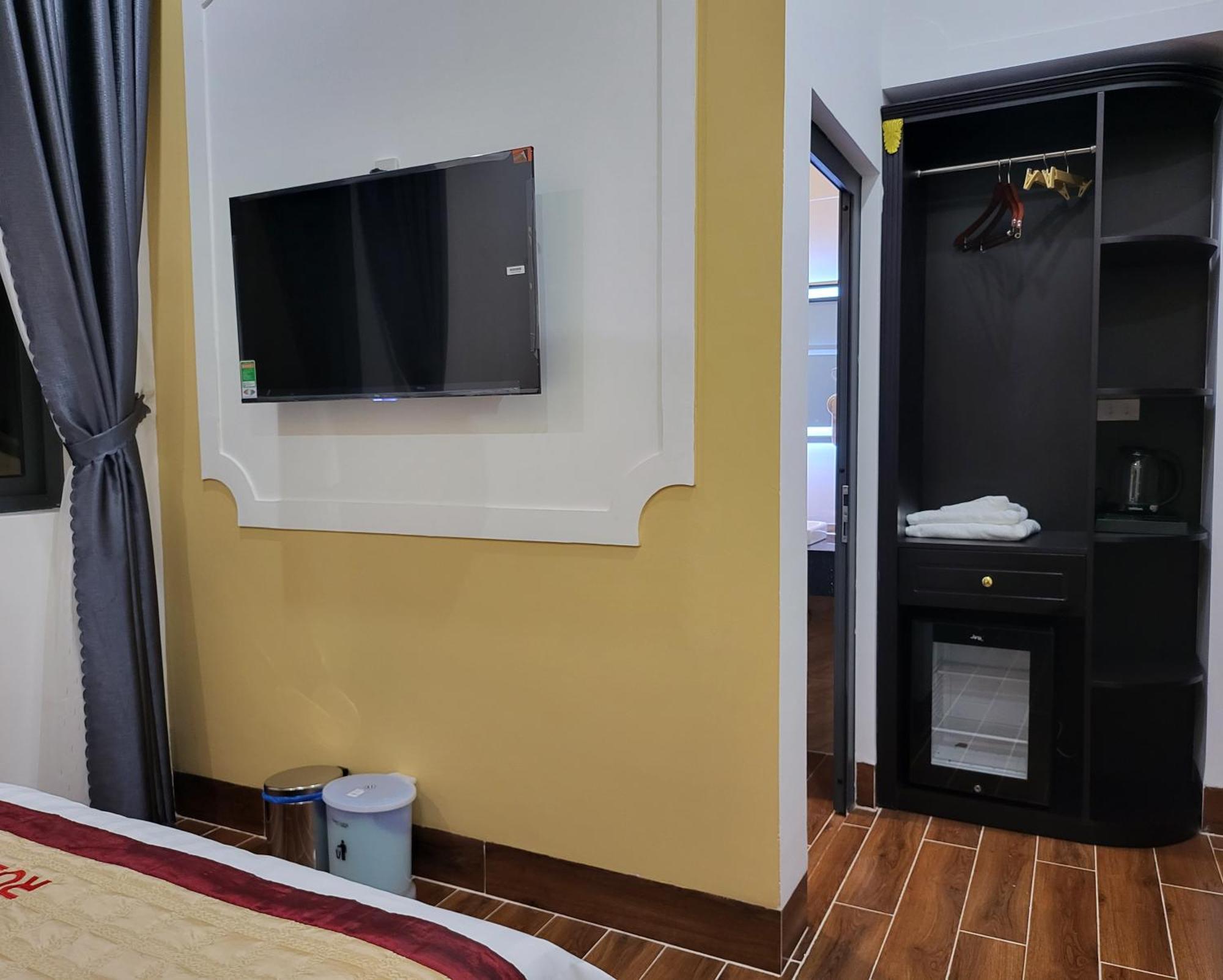 Ruby Hotel Виньлонг Экстерьер фото